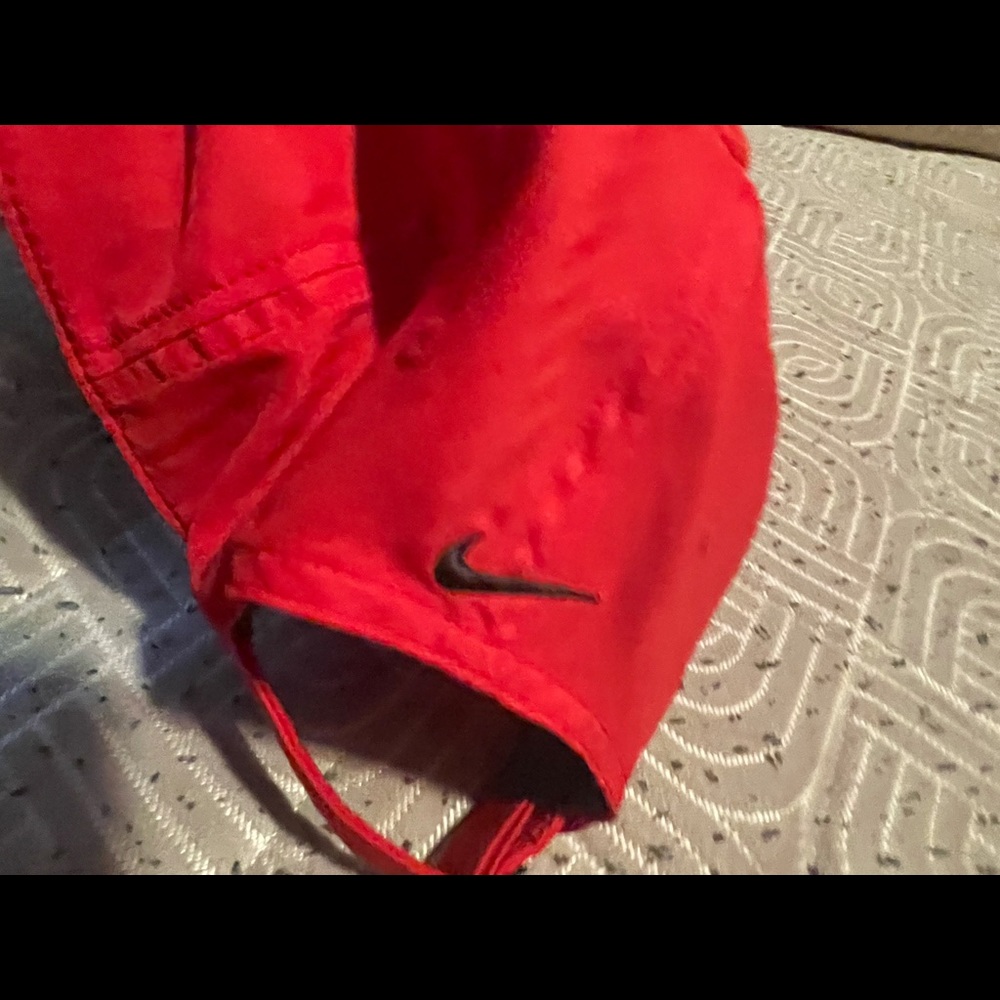 Red Nike Hat - Picture 3 of 3